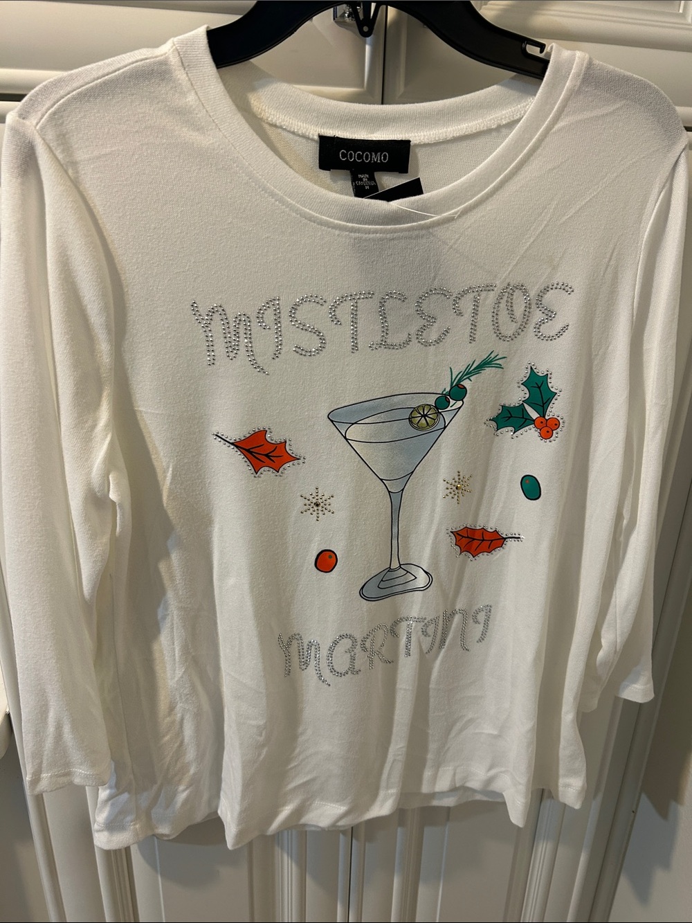 Cocomo White Holiday Martini Graphic Long-Sleeve Top